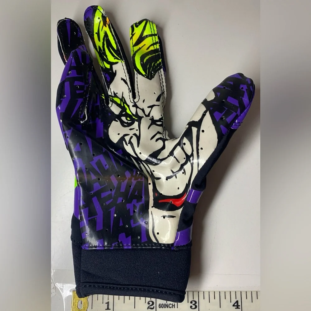 Under Armour Joker Alter Ego Football Gloves Youth Small YSM 1268328 Rare DC